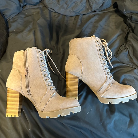 BAMBOO Shoes - NEW Brown Women's Bamboo Booties Size 10